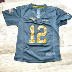 PATRIOTS Salute to Service Black Jersey Size YM
